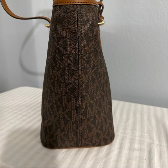 NWT Michael Kors Jet Set Medium Carryall Saffismo Brown Signature Tote Bag NWT - Picture 4 of 16